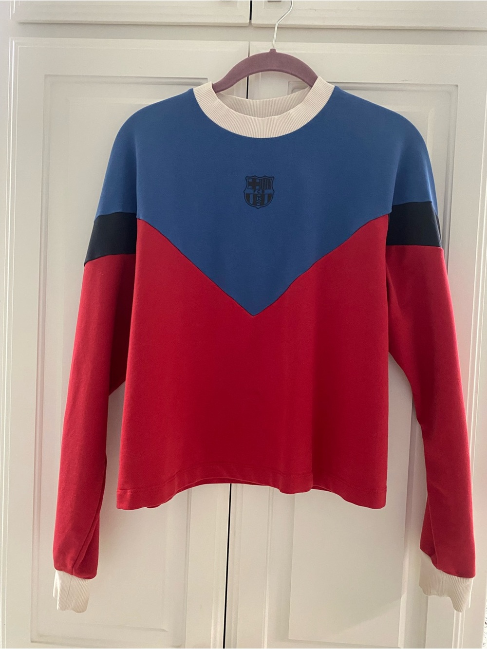 FC Barcelona women’s sweatshirt